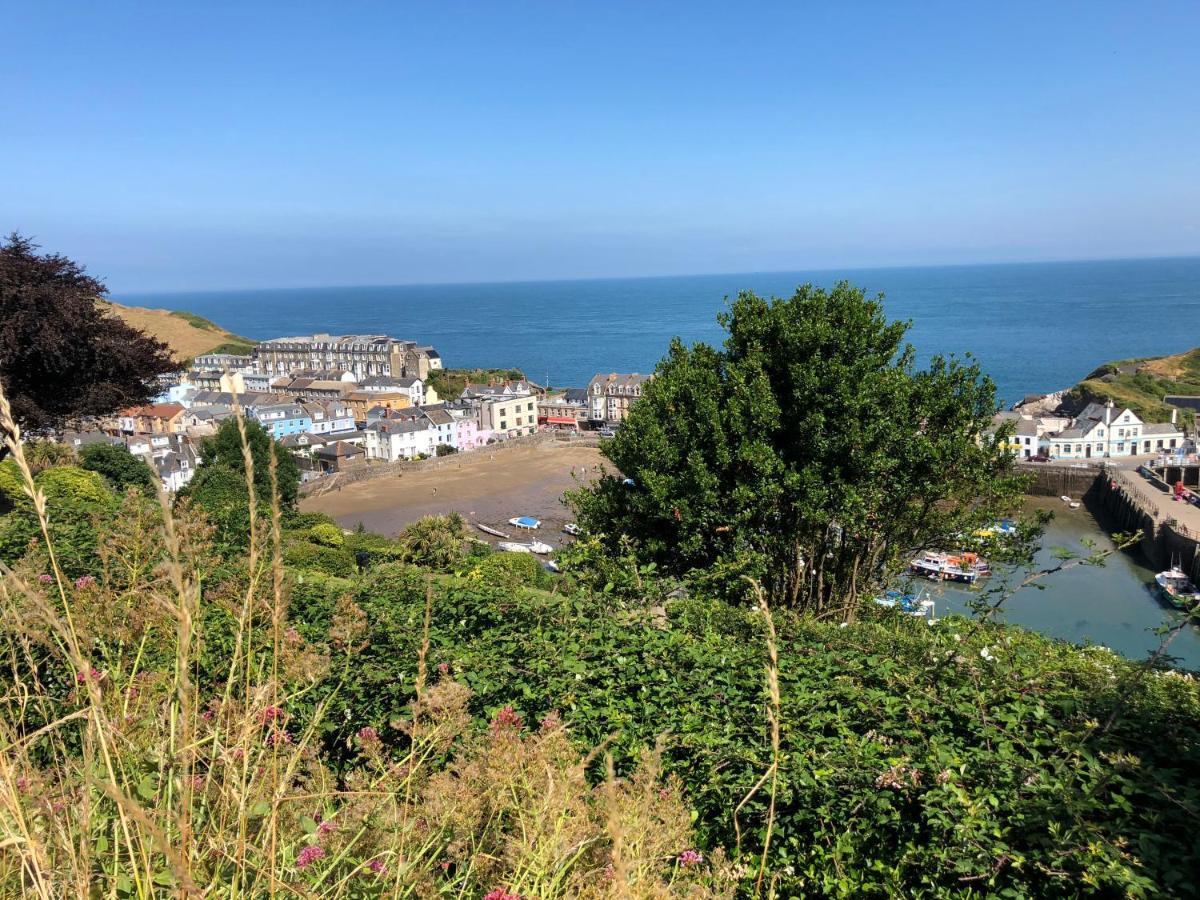 10 Oceanside Apartment Ilfracombe Bagian luar foto